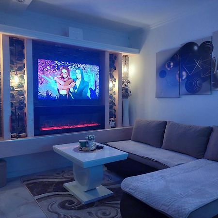 Apartman Star Lux Kula Esterno foto