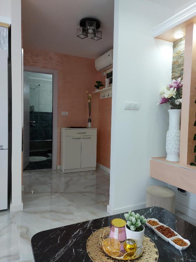 Apartman Star Lux Kula Esterno foto